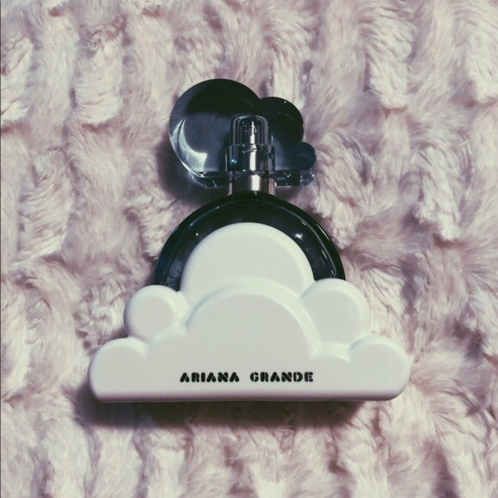 Ariana Grande Cloud Fragrance